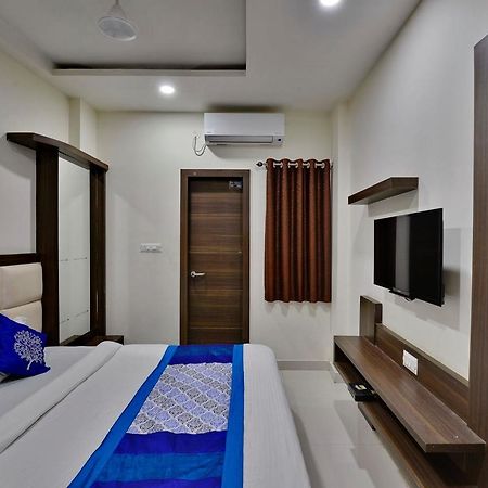 Hotel Amar Palace Ujjain Zewnętrze zdjęcie