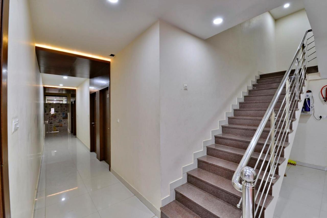 Hotel Amar Palace Ujjain Zewnętrze zdjęcie