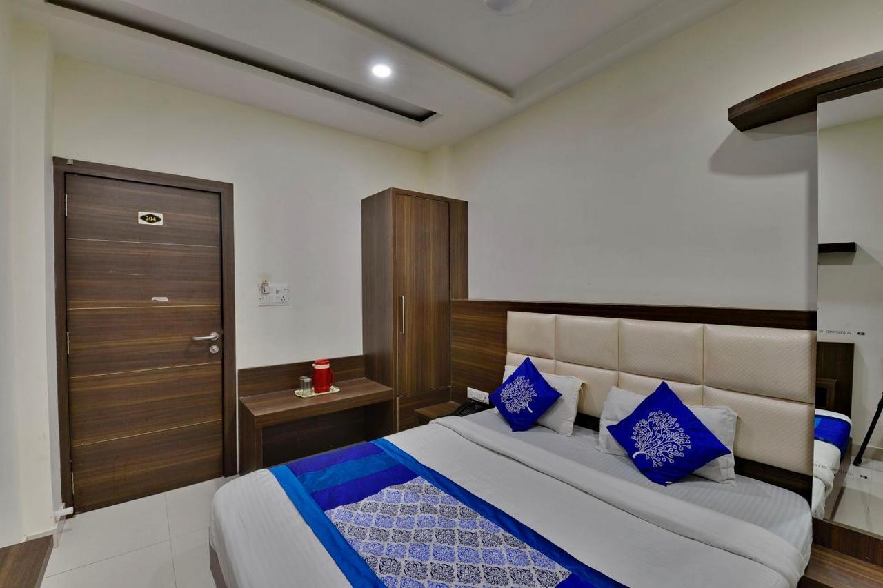Hotel Amar Palace Ujjain Zewnętrze zdjęcie