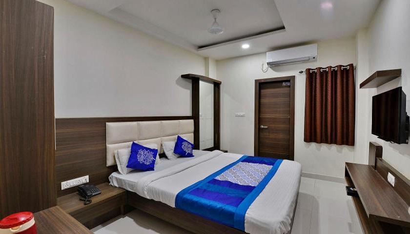 Hotel Amar Palace Ujjain Zewnętrze zdjęcie
