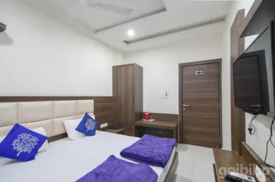 Hotel Amar Palace Ujjain Zewnętrze zdjęcie